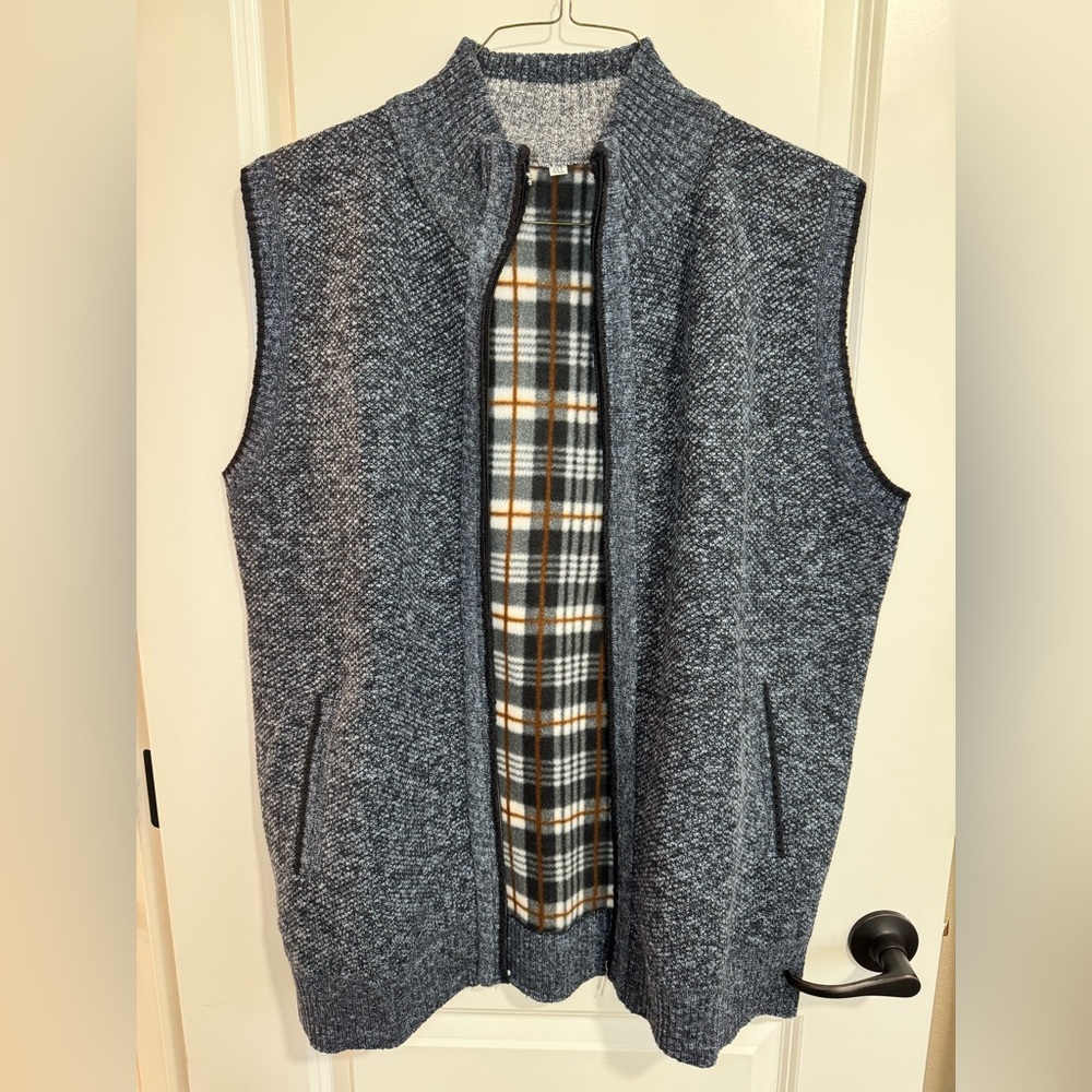 NWOT Men's woven zip-up sweater vest with fleece lining, blue / fits like XXL